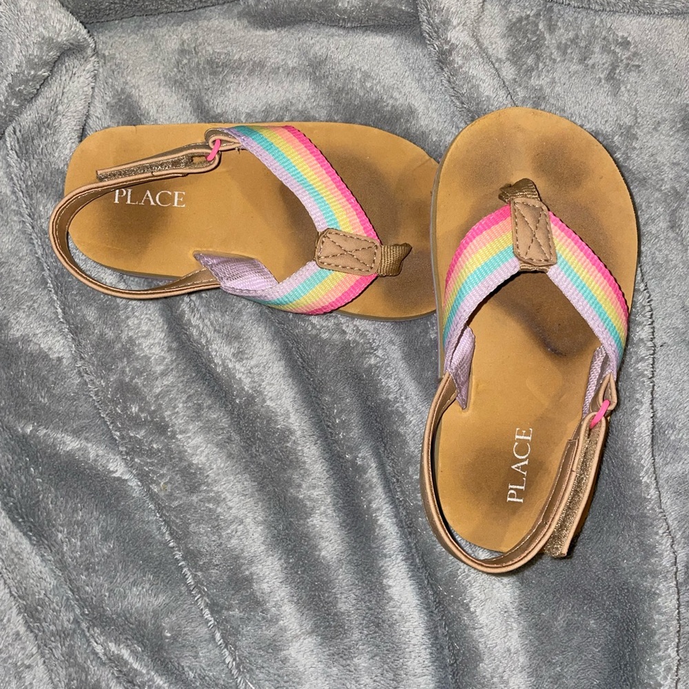 -kids 8.5 flip flops